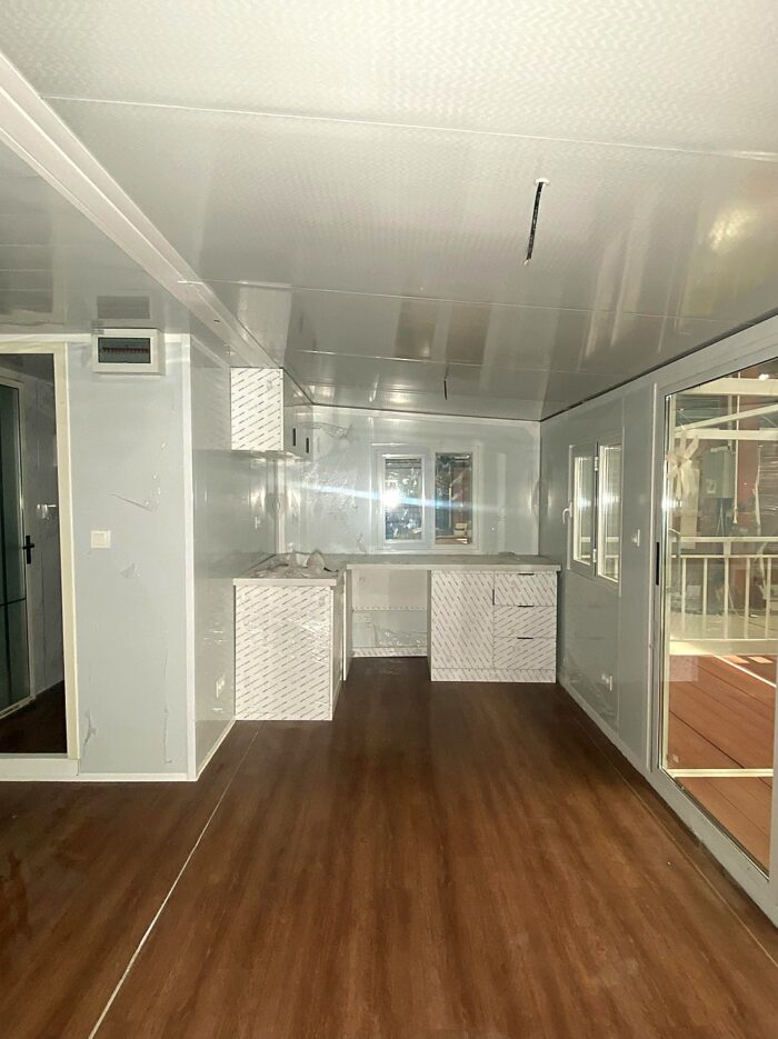 20ft-folding-house-living-kitchen_1000x1335