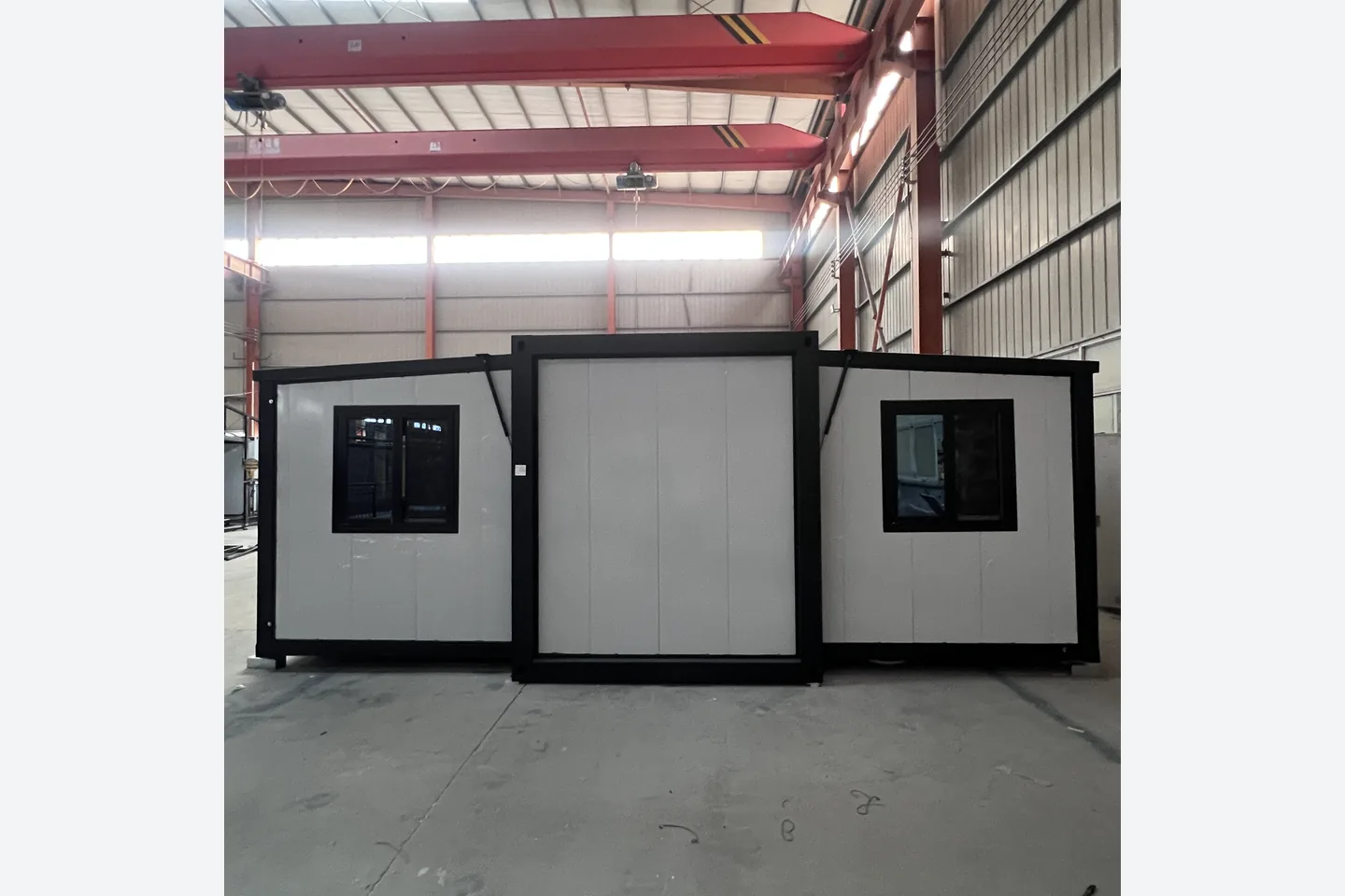 30ft double wing container home with symmetrical folding sections