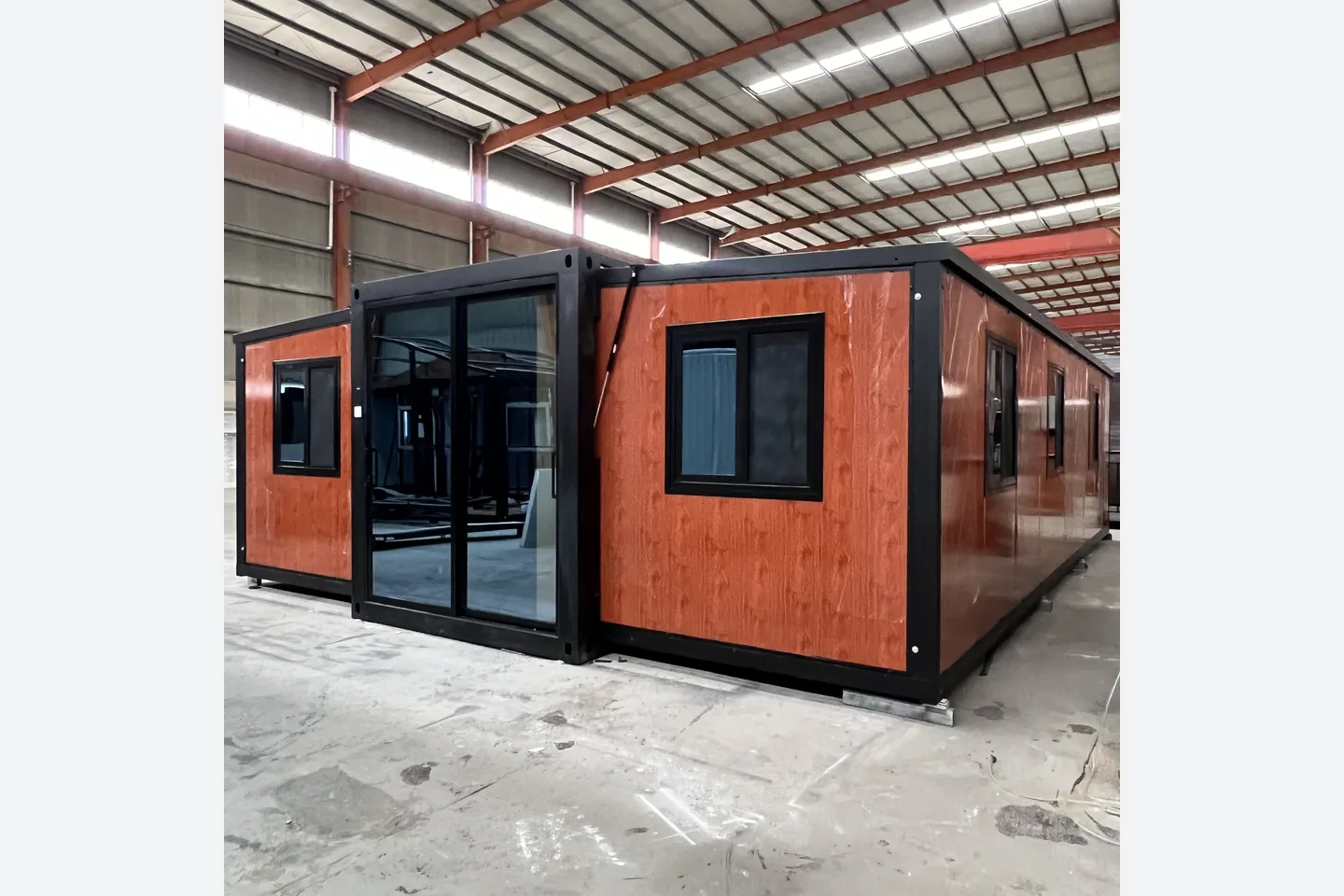 30ft pine knot wood grain double wing expandable house with black frame