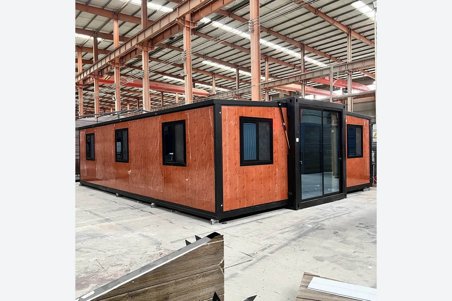 30ft red pine grain prefab home black frame and long three bedroom side wall