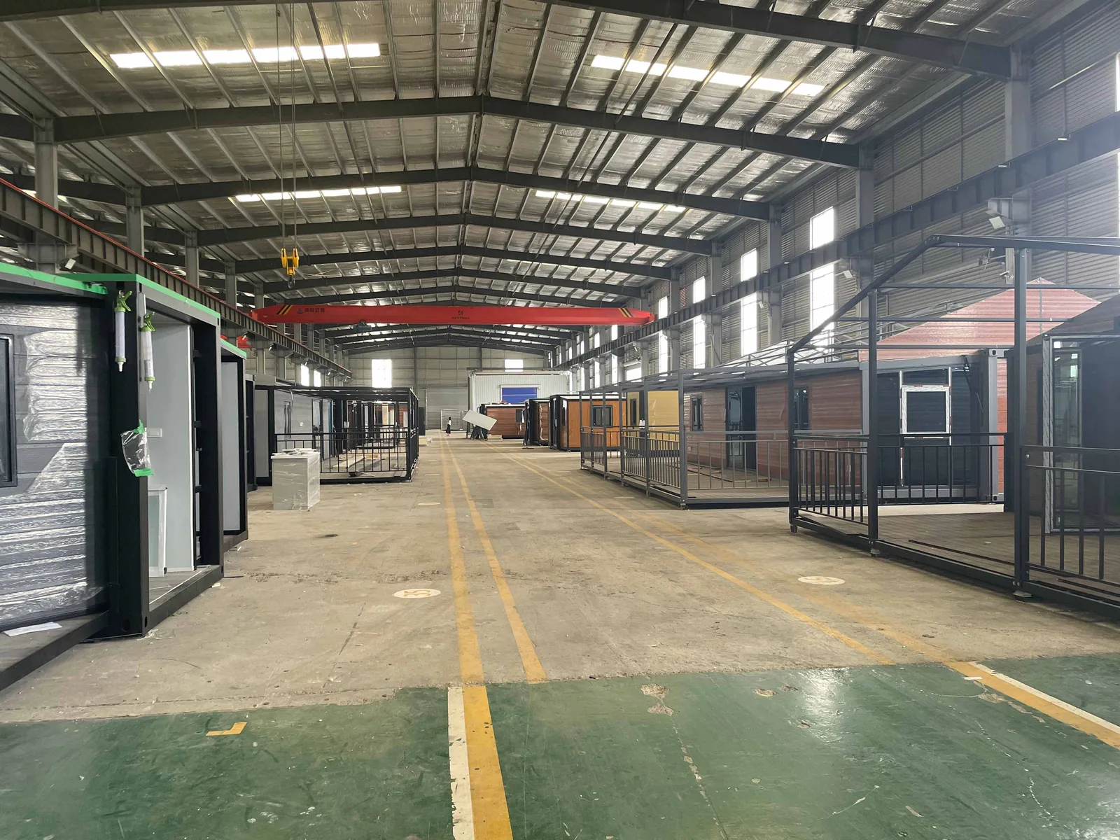 Modular house assembly workshop with units in production