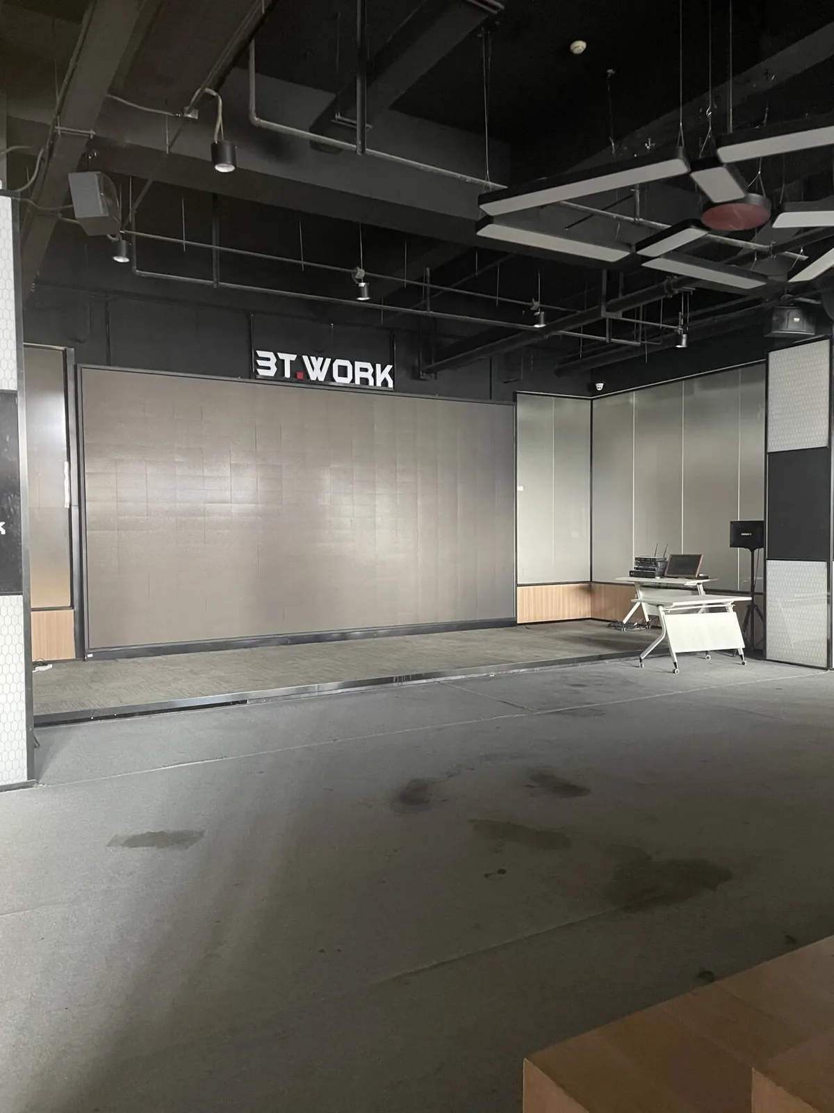 Office presentation and event area for team meetings and customer discussions